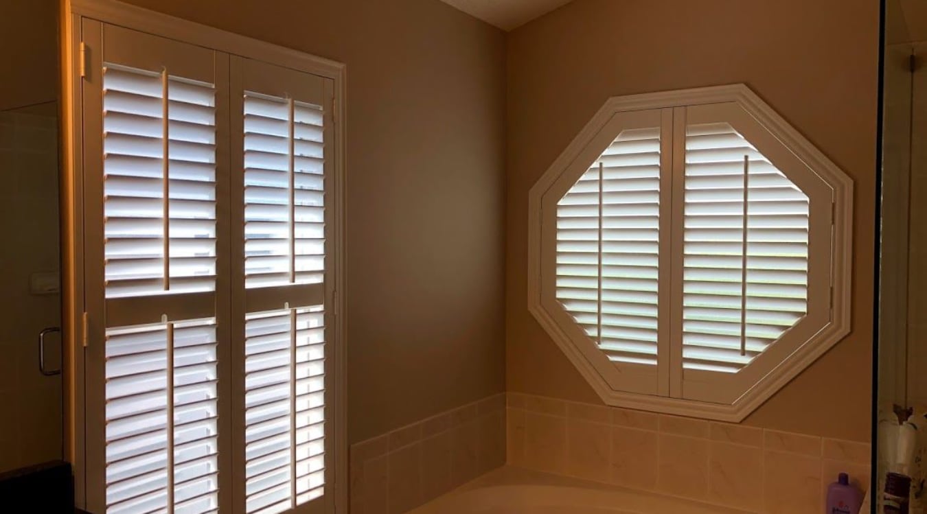 Octagon window in a Jacksonville bathroom